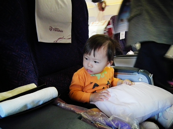 Read more about the article 【經驗分享】帶二歲以下的寶寶出國搭飛機要注意哪些事項？