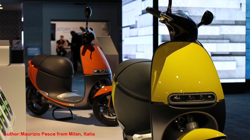 Gogoro_Smart_Electric_Scooter_(23849136874).jpg