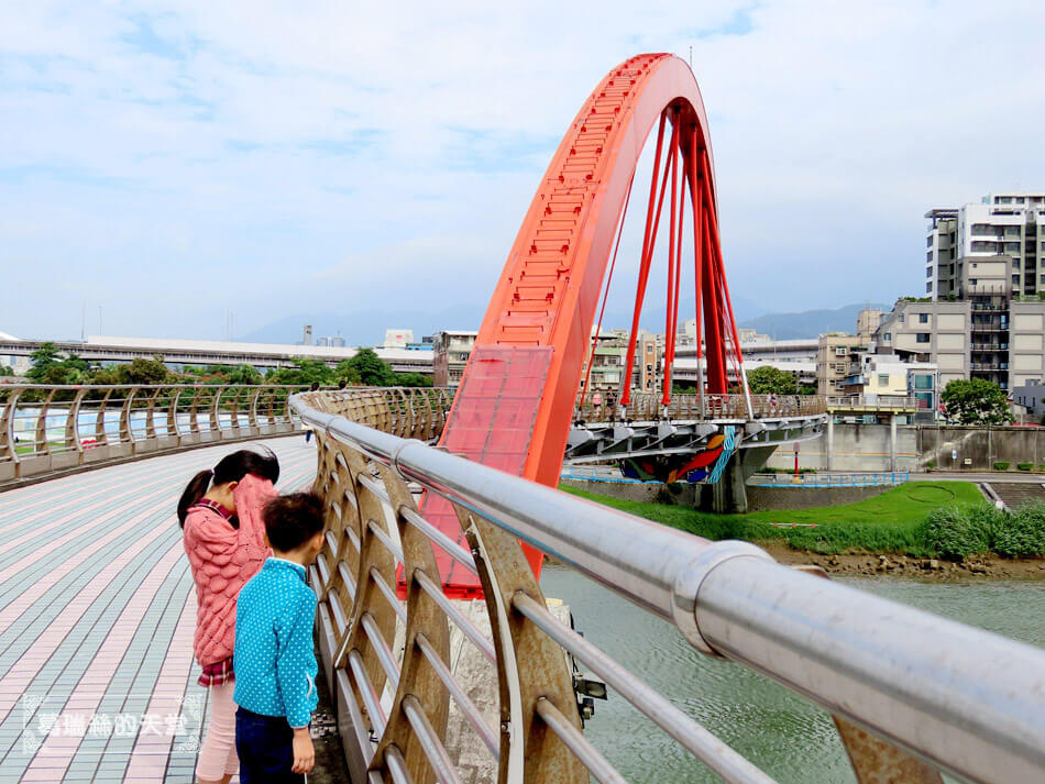 松山景點-彩虹橋 (14).jpg