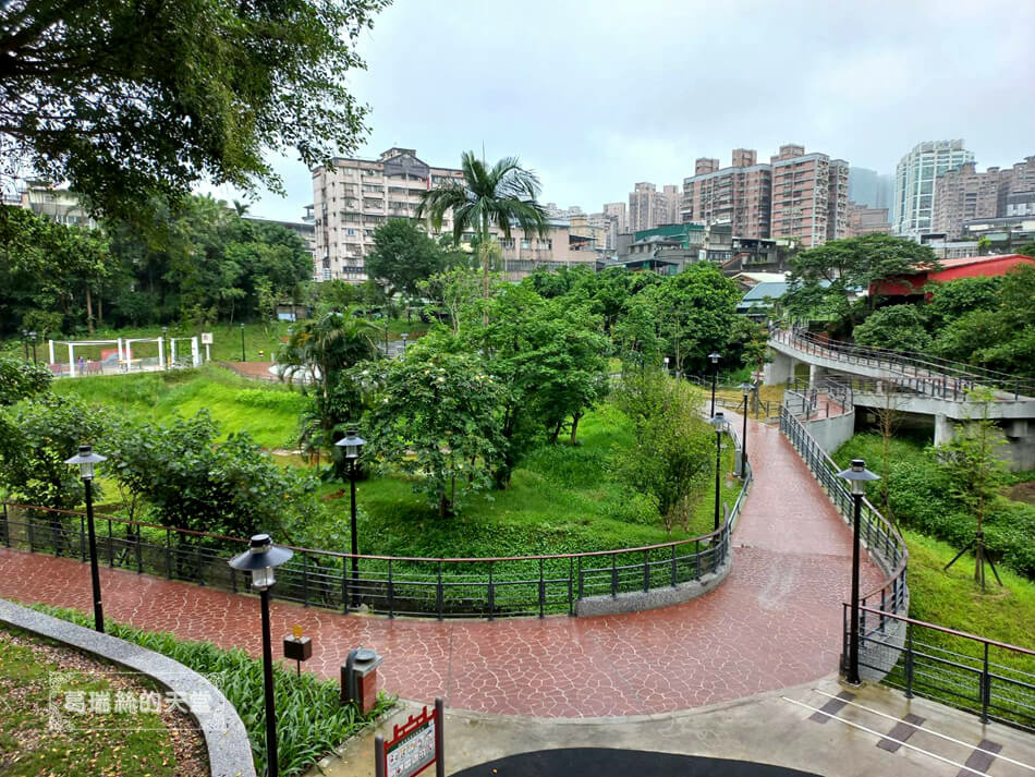 汐止特色公園-水返腳公園-玩水景點 (13).jpg