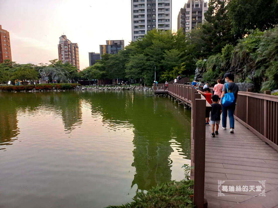 台中親子景點-豐樂雕塑公園 (12).jpg